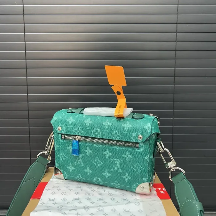 Louis Vuitton LV Men Soul Trunk-Green M12686