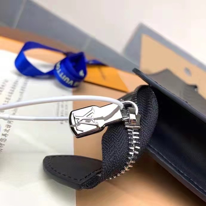 Louis Vuitton LV Unisex Discovery Pochette Clutch Damier Infini Cowhide Leather