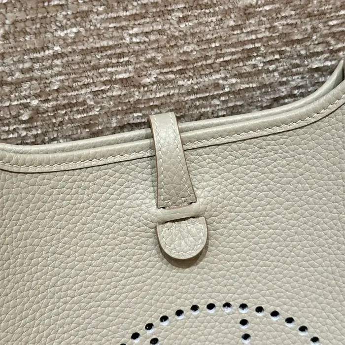 Hermes Women Evelyne 16 Amazone in Clemence Leather-Beige/Silver