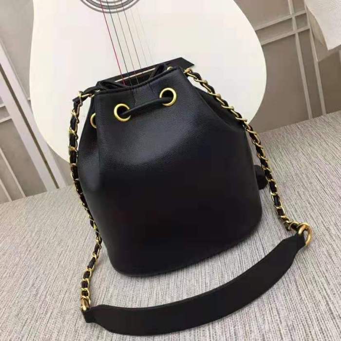 Chanel Women Small Drawstring Bag in Grained Calfskin Leather-Black