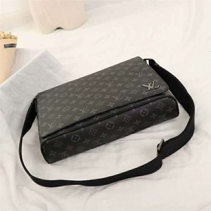 Louis Vuitton LV Men District MM Bag in Monogramme Eclipse Canvas-Grey