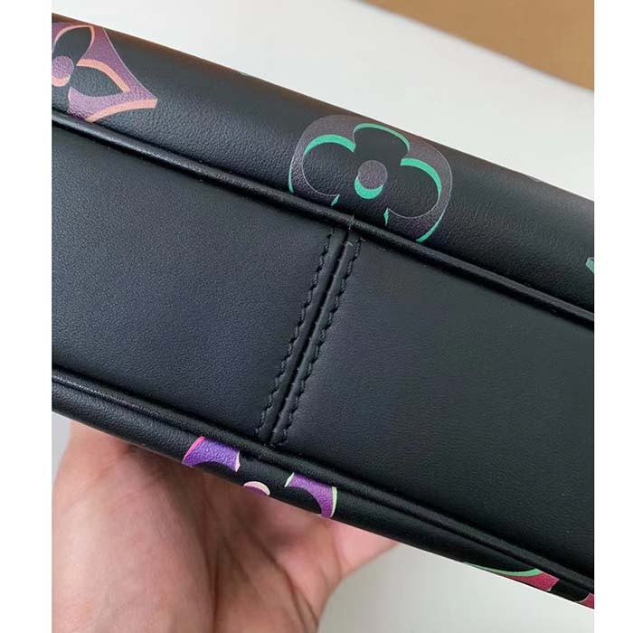 Louis Vuitton LV Unisex Comet Messenger PM Black Borealis Calf Cowhide Leather