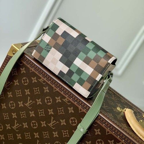 Louis Vuitton LV Unisex Steamer Wearable Wallet Green Damoflage Coated Canvas Leather Textile Lining