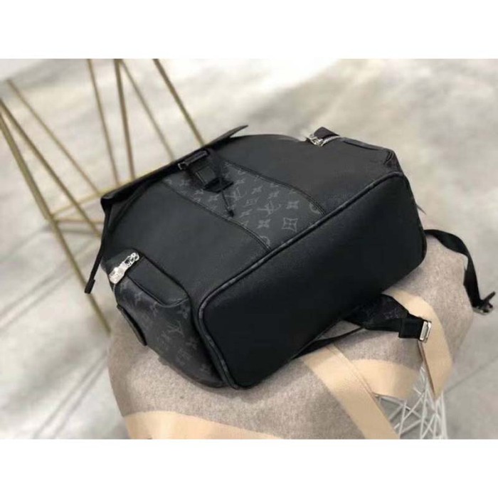 Louis Vuitton LV Unisex Outdoor Backpack Taiga Cowhide Leather-Black