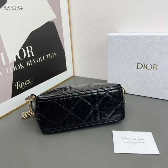 Dior Women CD Diorstar Hobo Bag Chain Black Macrocannage Crinkled Calfskin Reference: S3202UNIO_M900