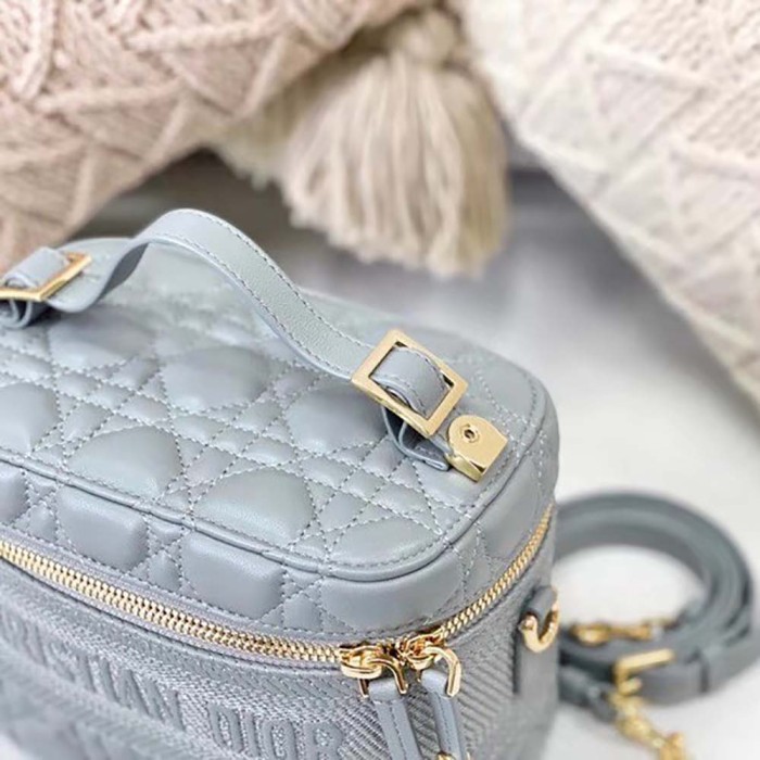 Dior Women Small Diortravel Vanity Case Cannage Lambskin-Silver