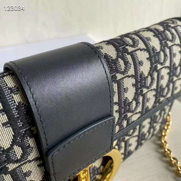 Dior Women 30 Montaigne Pouch Blue Dior Oblique Jacquard 'CD' Clasp