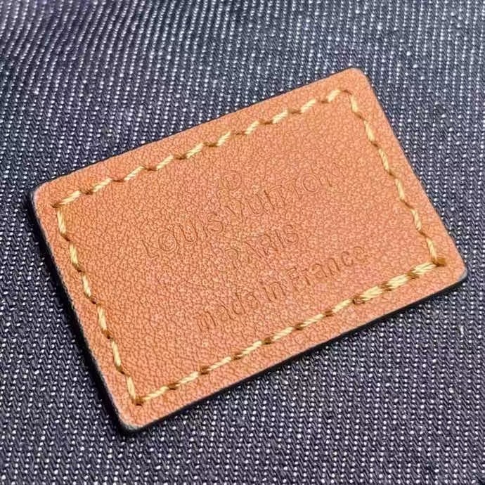 Louis Vuitton LV Unisex Christopher MM Backpack Denim Blue Navy Taurillon Leather