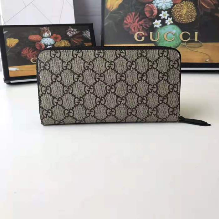 Gucci GG Men Bee Print GG Supreme Zip Around Wallet in Beige/Ebony GG Supreme
