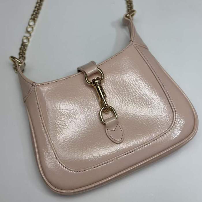 Gucci Women GG Jackie Small Shoulder Bag Pastel Pink Patent Leather Hook Closure