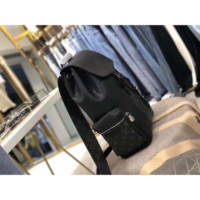 Louis Vuitton LV Unisex Outdoor Backpack Taiga Cowhide Leather-Black