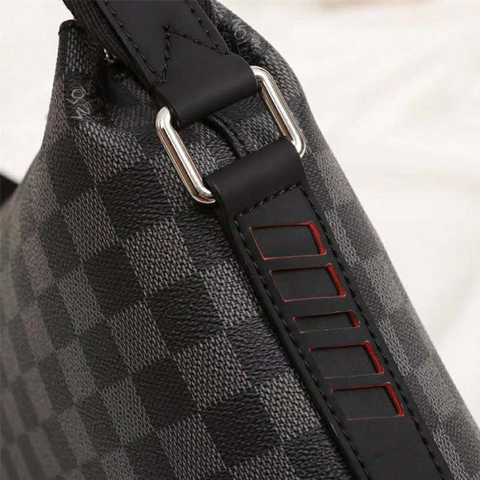 Louis Vuitton LV Men Damier Cobalt Race Discovery Messenger PM Bag-Grey