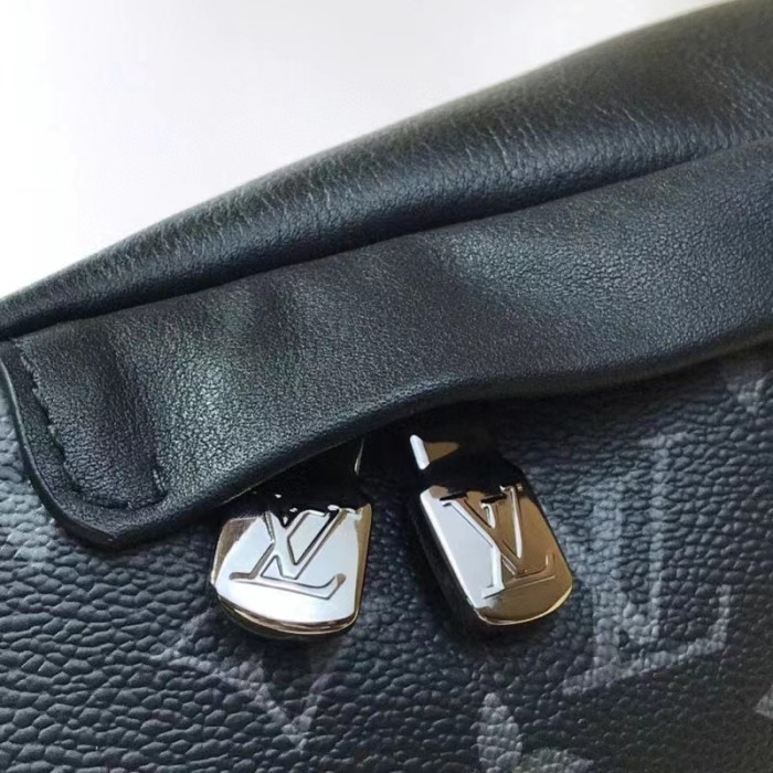 Louis Vuitton LV Men Discovery Bumbag PM Grey Monogram Eclipse Canvas