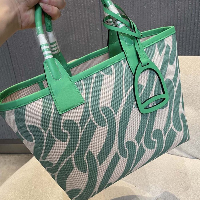 Hermes Unisex Steeple 25 Ecru Tote Bag-Green H084533CKAA