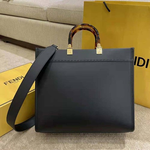 Fendi Women Sunshine Medium Leather Shopper-Black