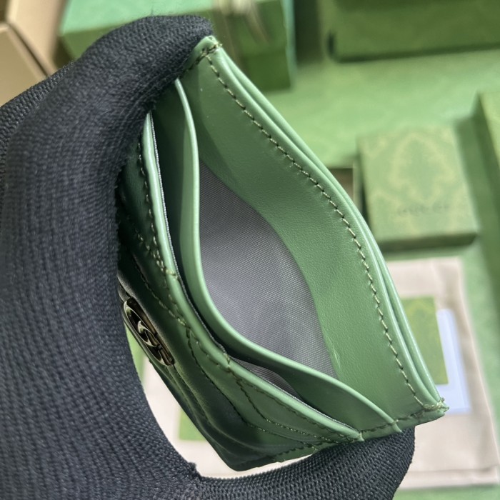 Gucci Unisex GG Marmont Matelassé Card Case Sage Green Chevron Leather