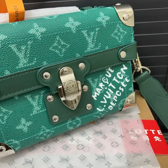 Louis Vuitton LV Men Soul Trunk-Green M12686