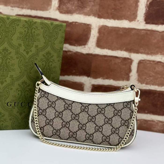Gucci Women GG Super Mini Shoulder Bag Charm Beige Ebony Supreme Canvas