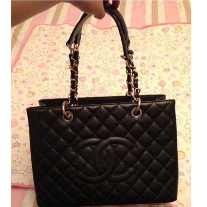 Chanel Women CC Shopping Bag Black Calfskin Leather Gold-Tone Metal