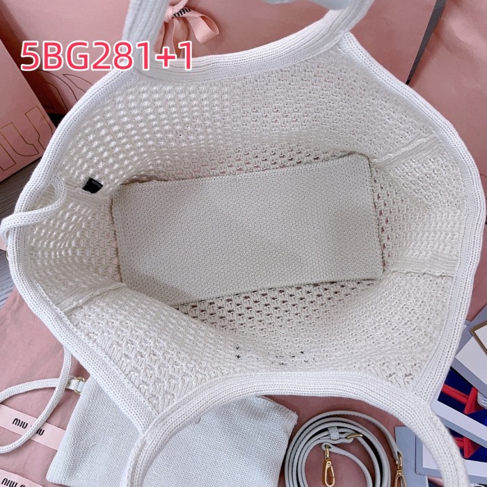 5BG281 Miu's new Isetan limited edition hollow woven tote bag