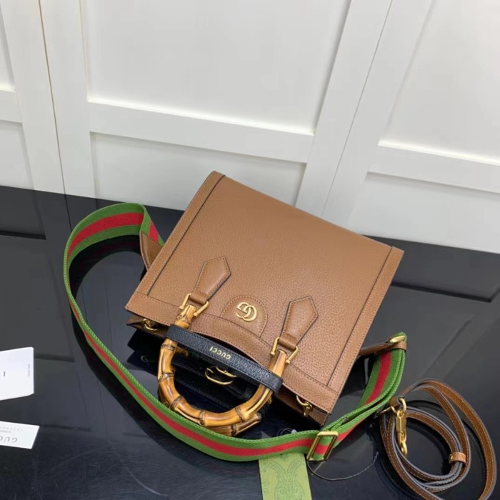 Gucci GG Women Diana Small Tote Bag Double G Brown Cuir Leather