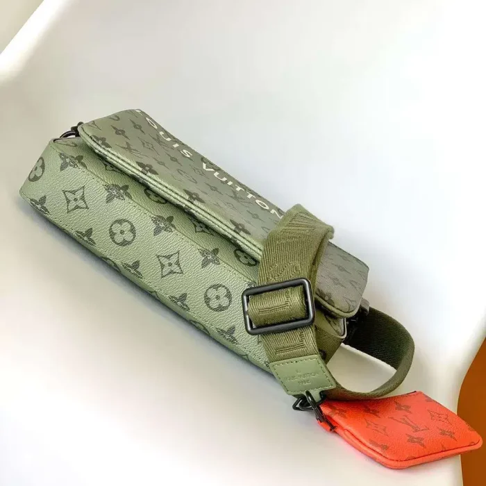 Louis Vuitton LV Unisex Trio Messenger Khaki Green Vermillion Red Monogram Canvas Cowhide Leather