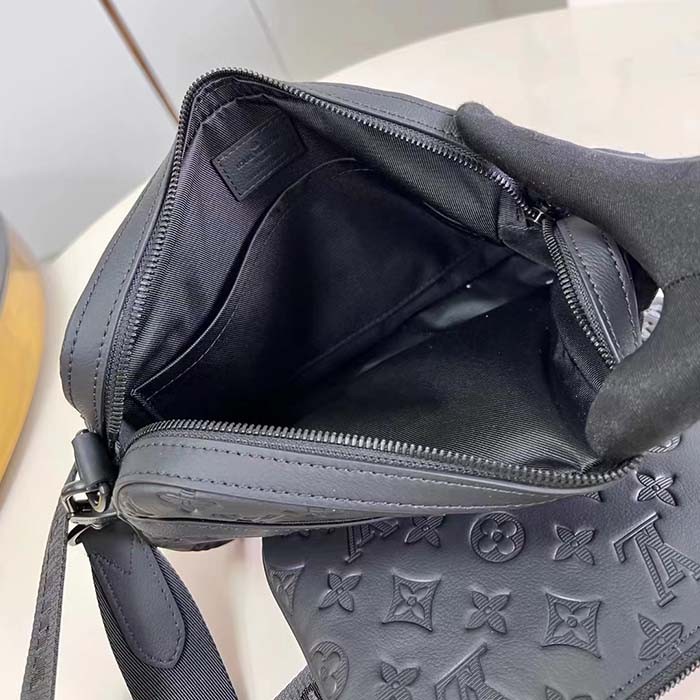 Louis Vuitton LV Unisex Trio Messenger Bag Black Calf Leather Cowhide