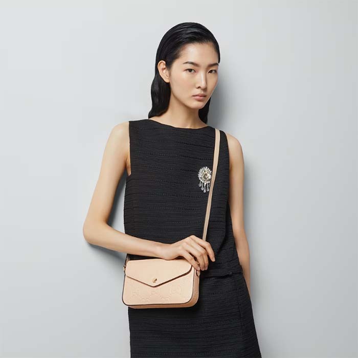 Gucci Women GG Super Mini Shoulder Bag Light Beige GG Leather Magnetic Closure