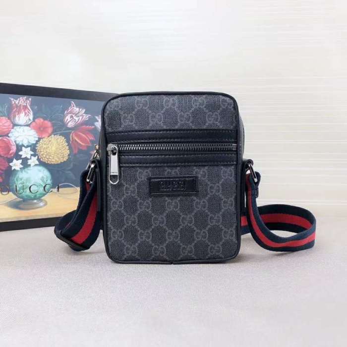 Gucci GG Men GG Black Messenger GG Supreme Canvas