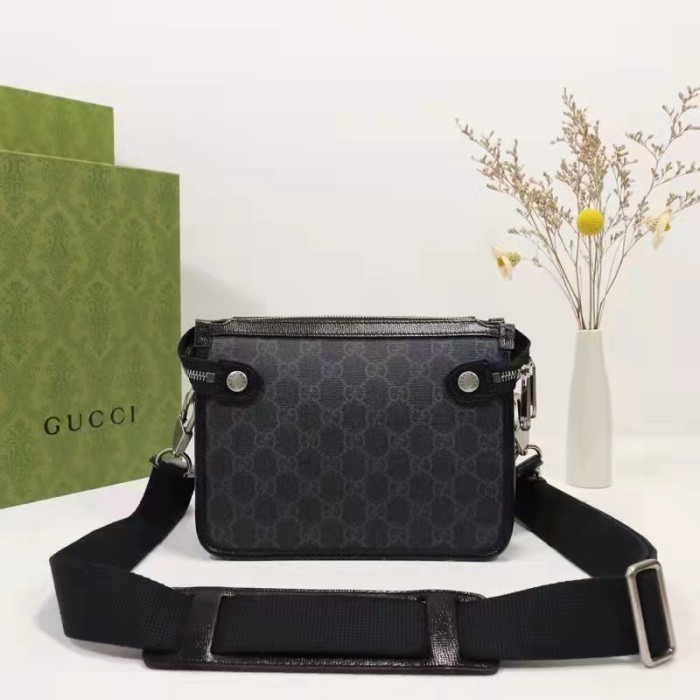 Gucci Unisex Messenger Bag with Interlocking G Black GG Supreme Canvas