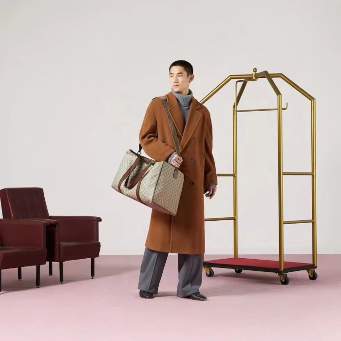 Gucci Unisex Maxi Duffle Bag Web Beige Ebony Soft GG Supreme Zip Closure