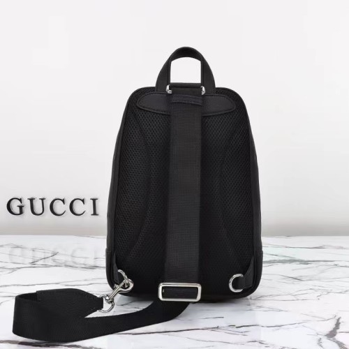 Gucci Unisex Jumbo GG Crossbody Bag Black Leather Padded Mesh Back