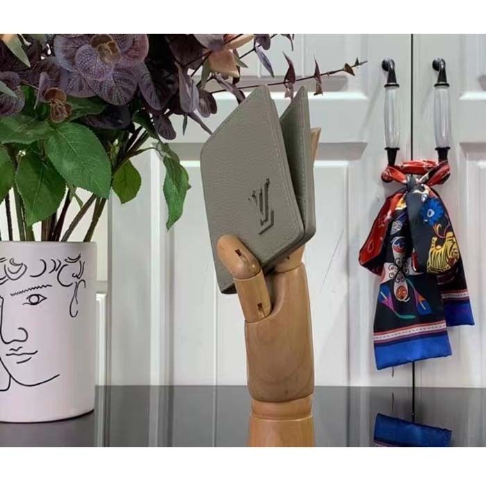 Louis Vuitton LV Unisex Multiple Wallet Sage Cowhide Leather 3 Card Slots