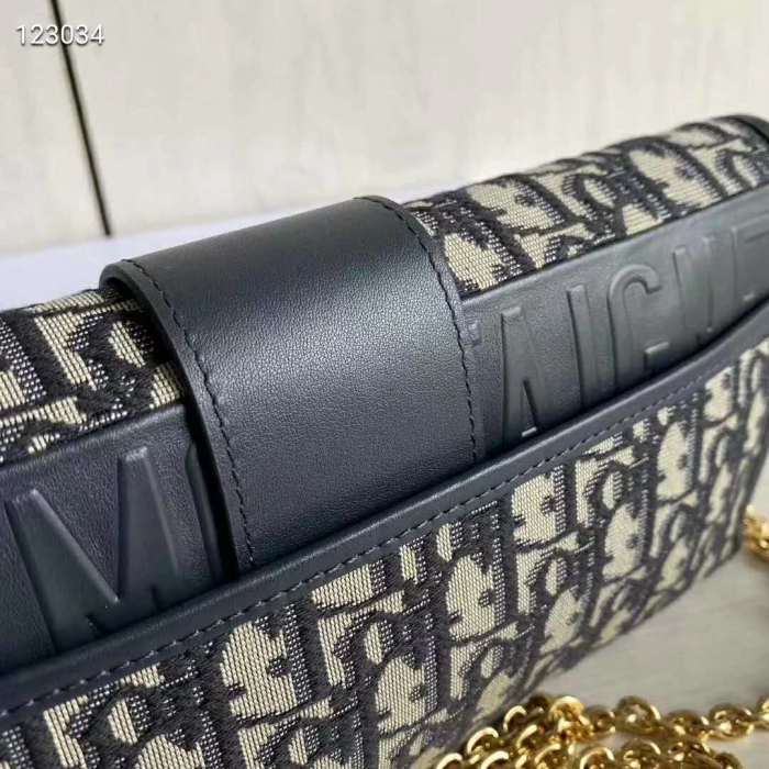 Dior Women 30 Montaigne Pouch Blue Dior Oblique Jacquard 'CD' Clasp