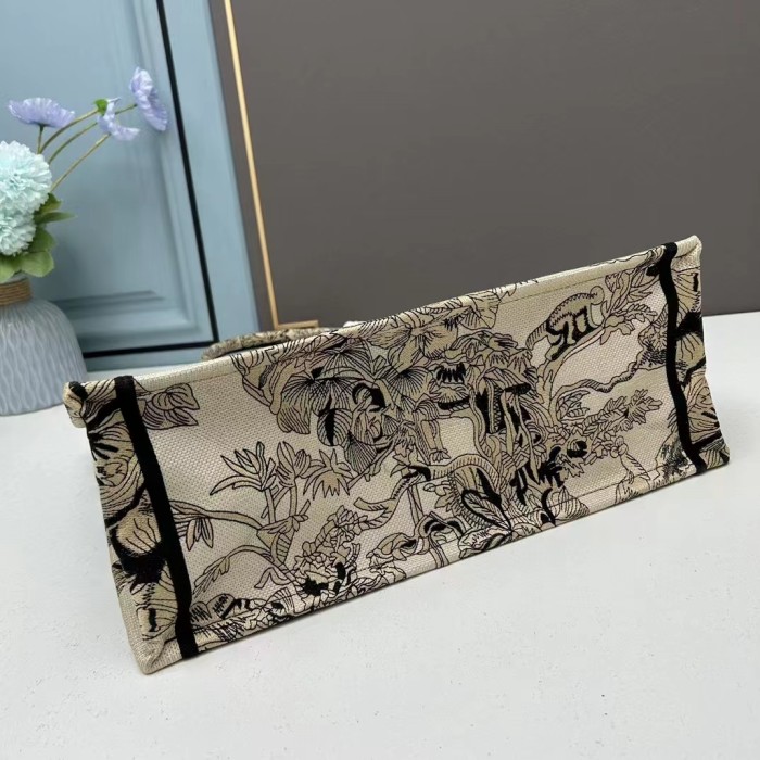 Dior Unisex CD Large Book Tote Beige Multicolor Toile De Jouy Voyage Embroidery