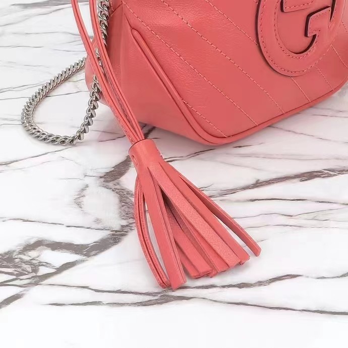 Gucci Women GG Blondie Mini Bucket Bag Pink Leather Round Interlocking G