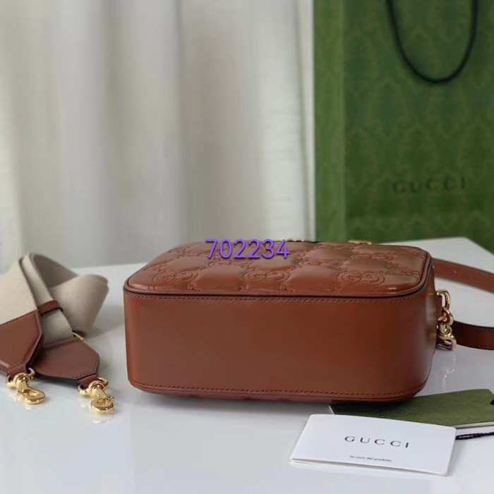 Gucci Women GG Matelassé Leather Shoulder Bag Light Brown Double G