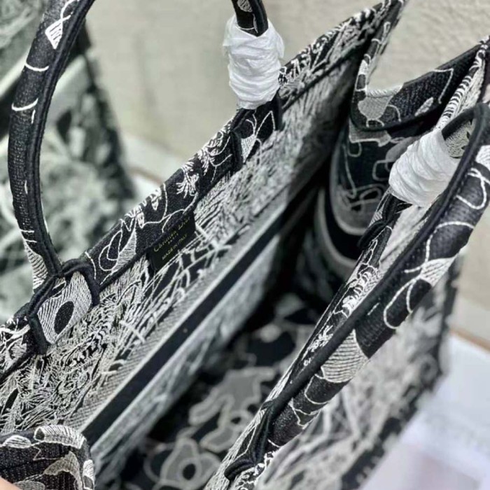 Dior Women Book Tote Black and White Dior Around the World Embroidery