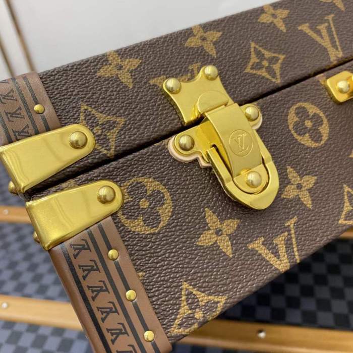 Louis Vuitton LV Unisex President Suitcase Monogram Canvas-Brown M53012