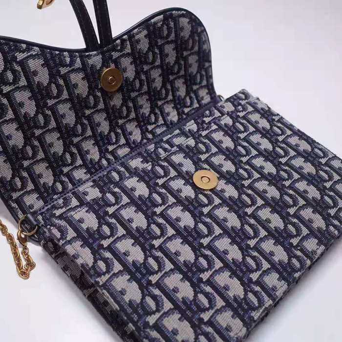 Dior Women Saddle Pouch Blue Dior Oblique Jacquard 'D' Stirrup