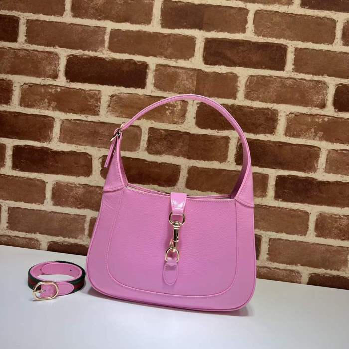 Gucci Women GG Jackie Small Shoulder Bag Pink Patent Leather Hook Closure