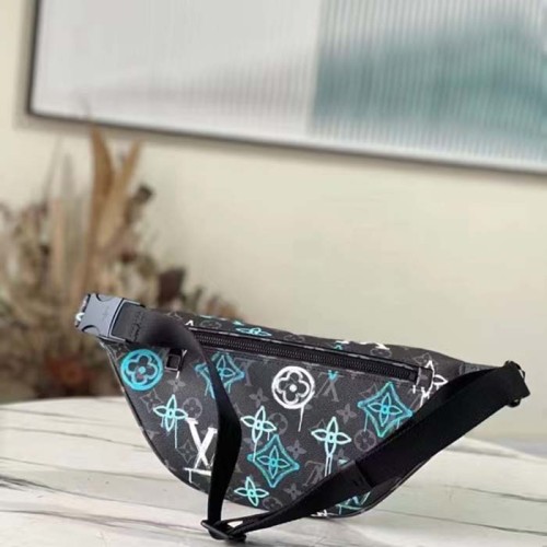 Louis Vuitton LV Unisex Discovery Bumbag Graffiti Green Monogram Coated Canvas Cowhide