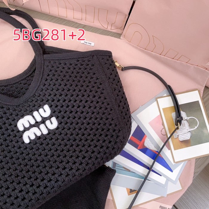 5BG281 Miu's new Isetan limited edition hollow woven tote bag