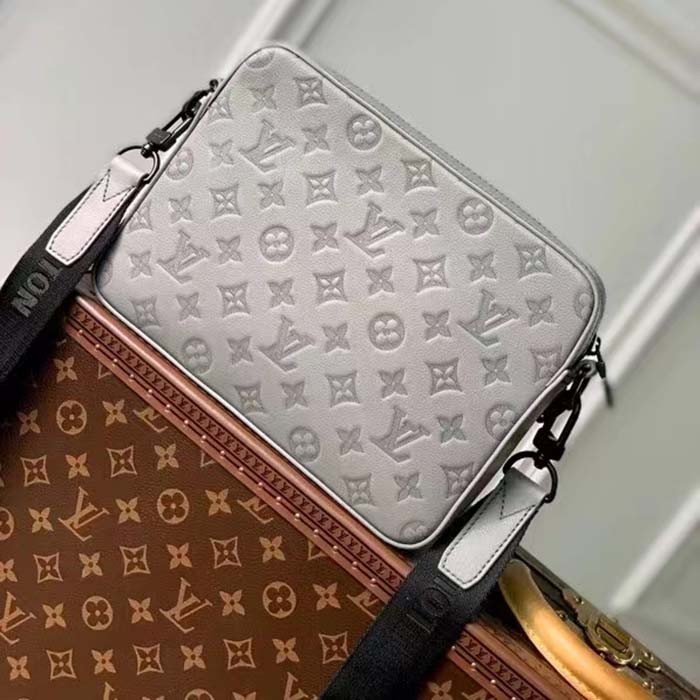 Louis Vuitton LV Unisex Trio Messenger Anthracite Gray Calf Leather Cowhide