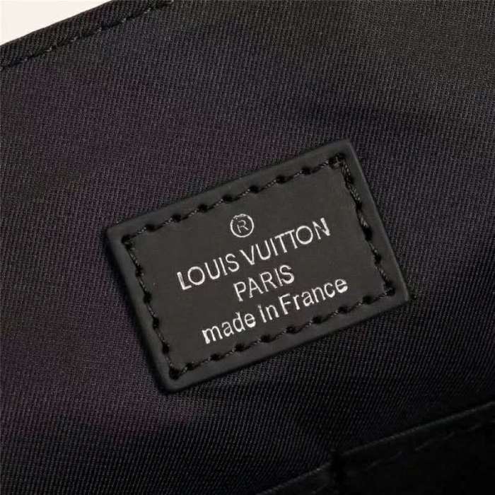 Louis Vuitton LV Men District MM Bag in Monogramme Eclipse Canvas-Grey