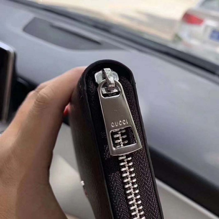 Gucci GG Unisex Leather Zip Around Wallet Black Metal GG