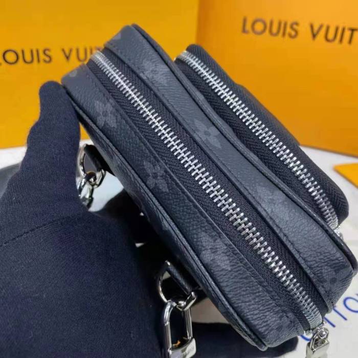 Louis Vuitton LV Men Outdoor Pouch Taigarama Noir Black Coated Canvas Cowhide Leather
