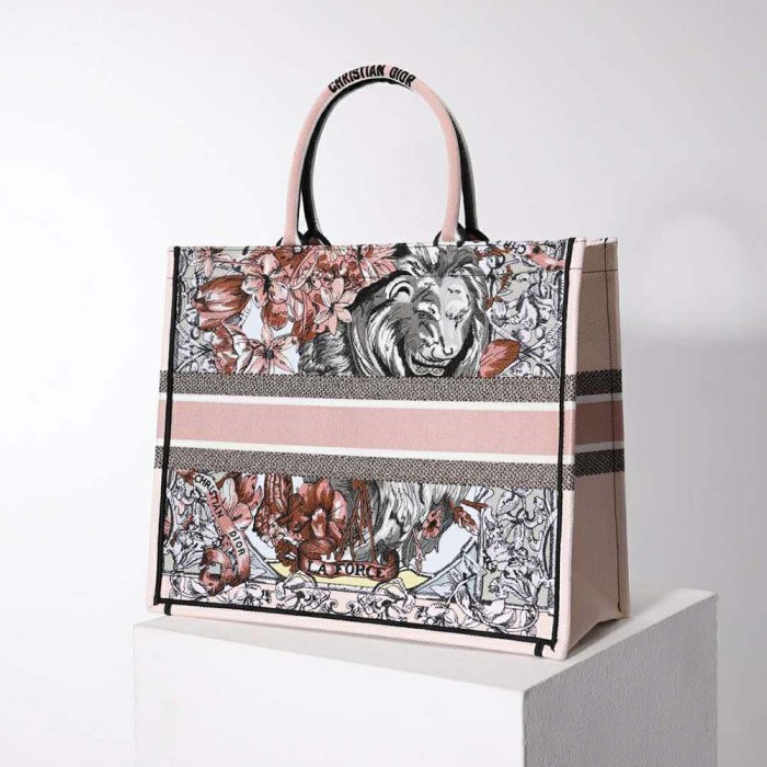 Dior Women Large Dior Book Tote Multicolor La Force Embroidery