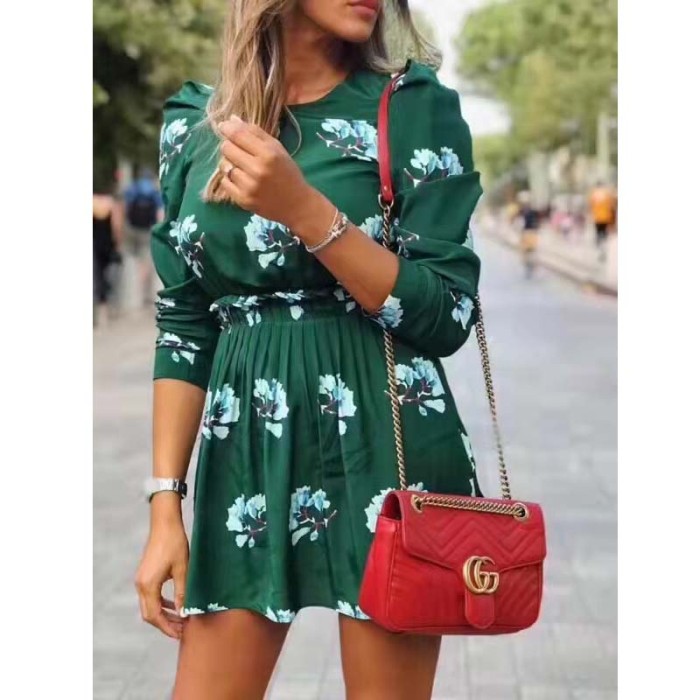 Gucci GG Women GG Marmont Small Matelassé Shoulder Bag Red Double G