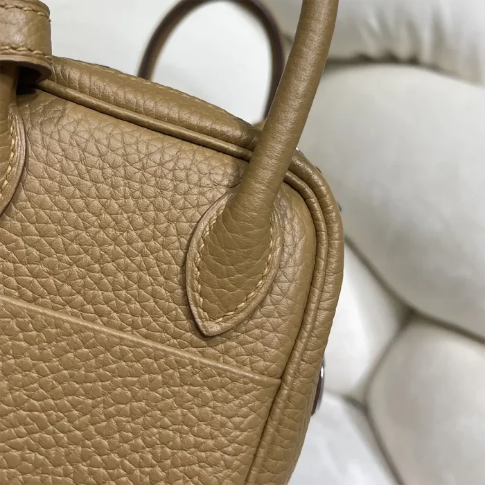Hermes Women Lindy Mini 19 in Clemence Leather-Sandy/Silver